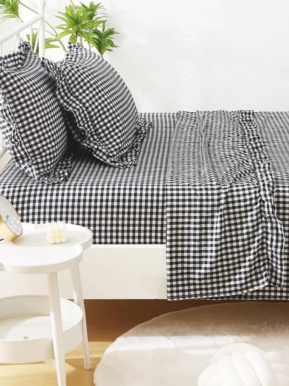 TOP SHEET ONLY Black & White Gingham Ruffled Country Style Flat Sheet 81x96”